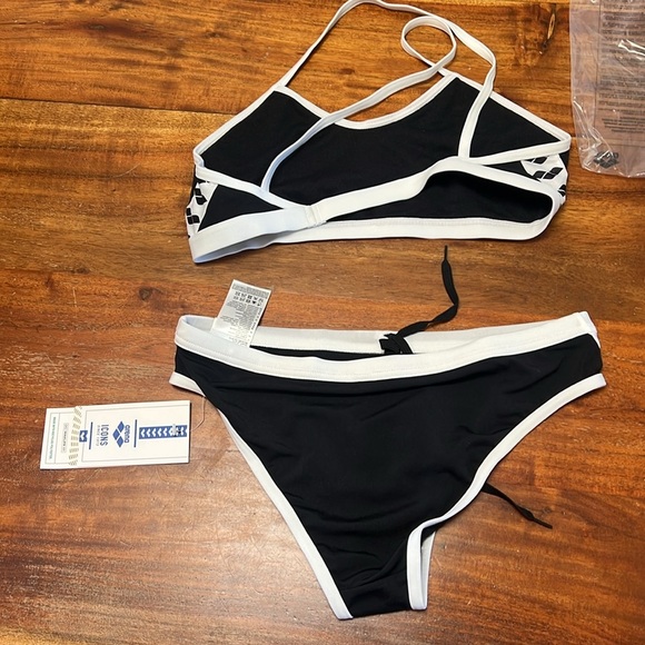Arena Black White Two Piece Bikini Set - Picture 5 of 5